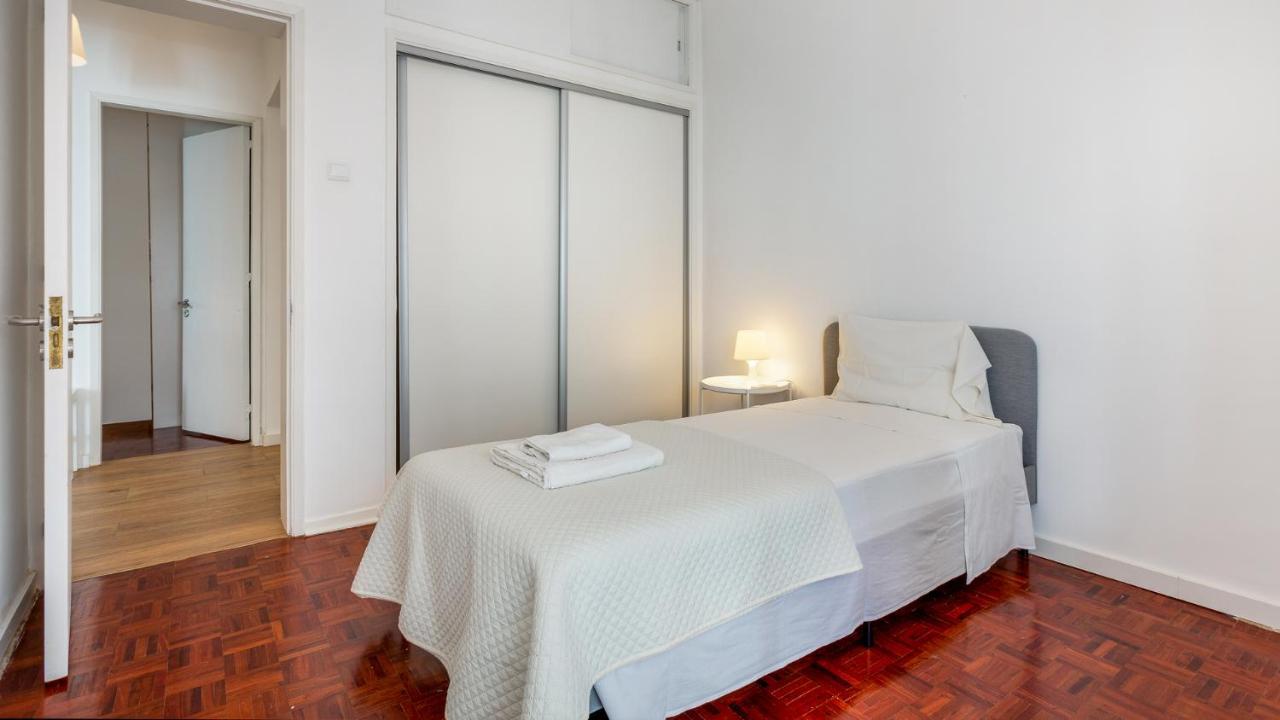 Apartamento Getaway W/ Big Balcony By Lovelystay *